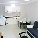 Stamopolu Lux с изглед към морето Приморско