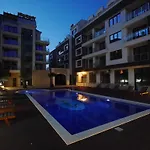 Stamopolu Lux с изглед към морето Primorsko