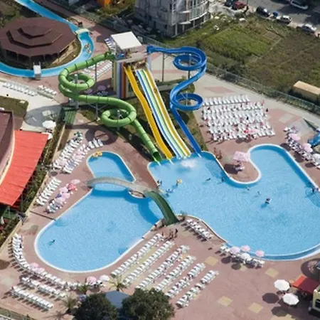 Хотел Stamopolu Lux с изглед към морето Приморско