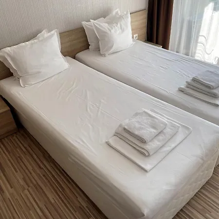 Хотел Stamopolu Lux с изглед към морето Приморско